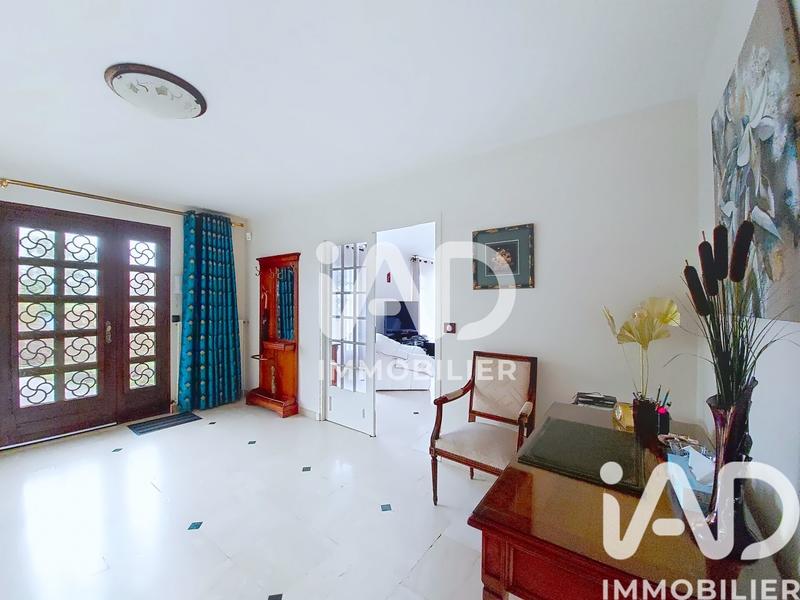 Maison de maîtres - 304 m² - 13 pièces