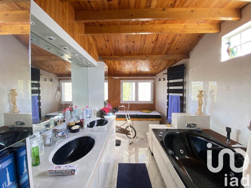 Maison - 174 m² - 8 pièces