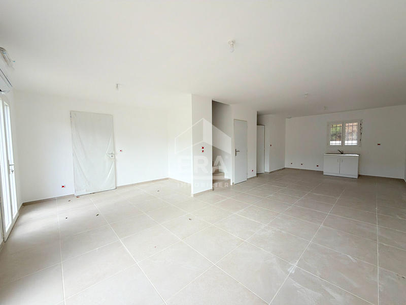 Maison - 99 m² - 4 pièces