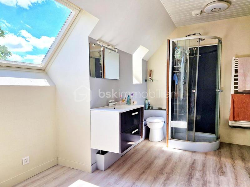 Maison traditionnelle - 134 m² - 6 pièces