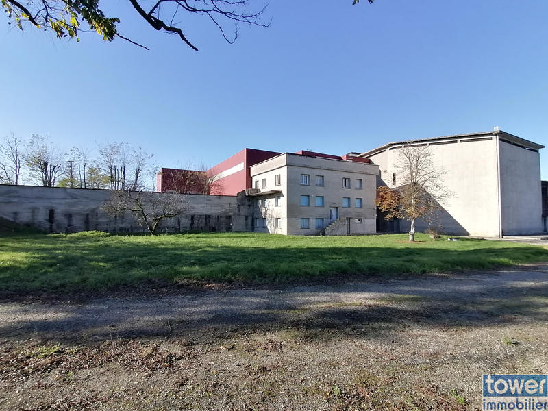 Local d'activités - 2 925 m²