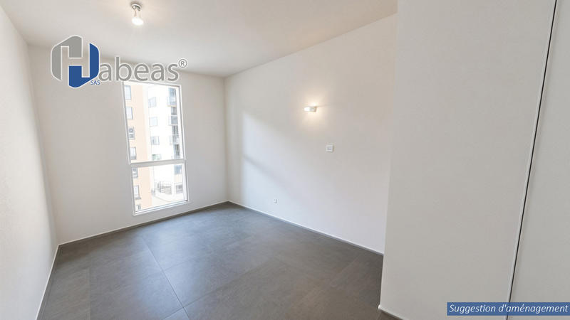 Appartement - 94 m² - 4 pièces