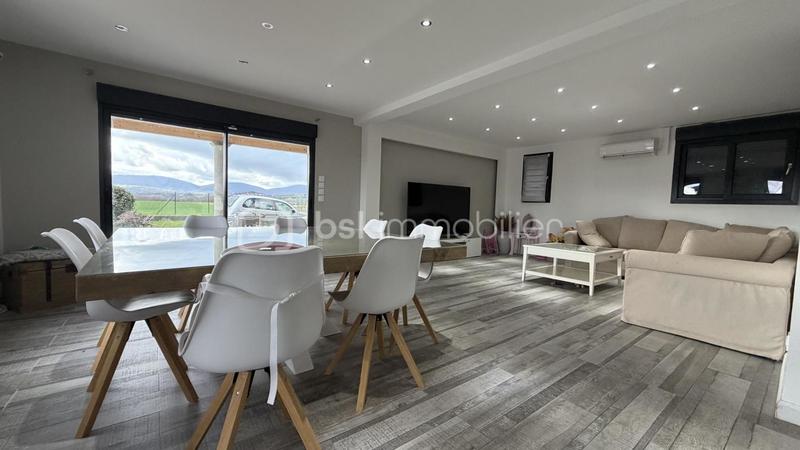 Maison - 160 m² - 7 pièces