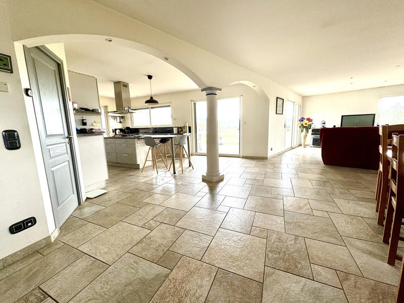 Maison - 170 m² - 4 pièces