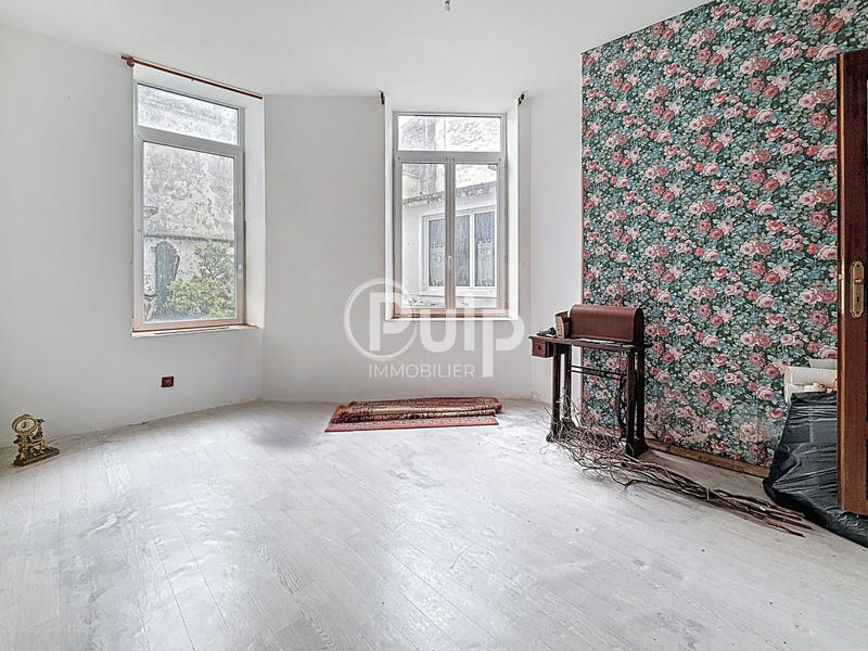 Maison - 200 m² - 12 pièces