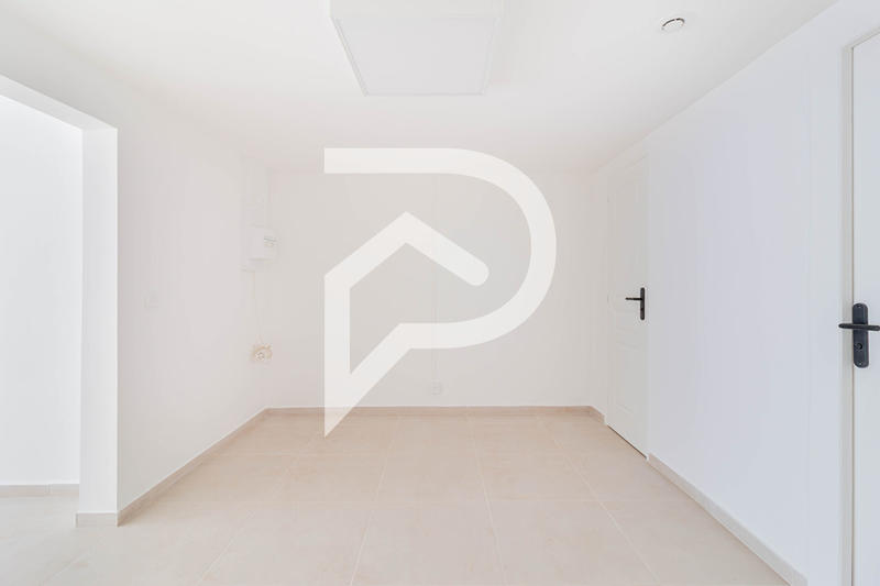 Local commercial - 45 m² - 2 pièces