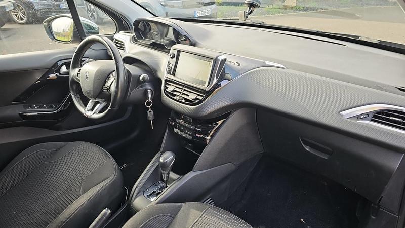 Peugeot 208 1.2 PureTech 110 Eat6 Allure