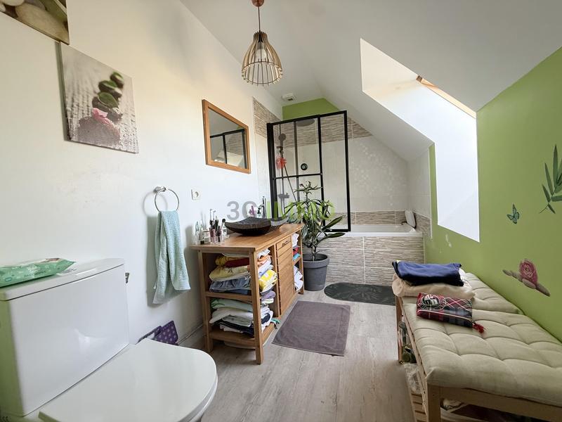 Maison - 90 m² - 5 pièces