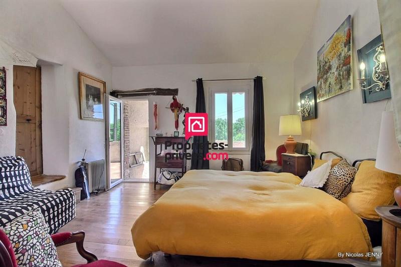 Mas - 179 m² - 5 pièces