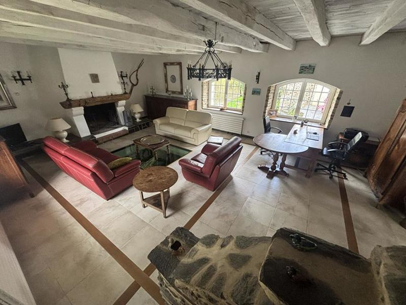 Moulin - 330 m² - 8 pièces