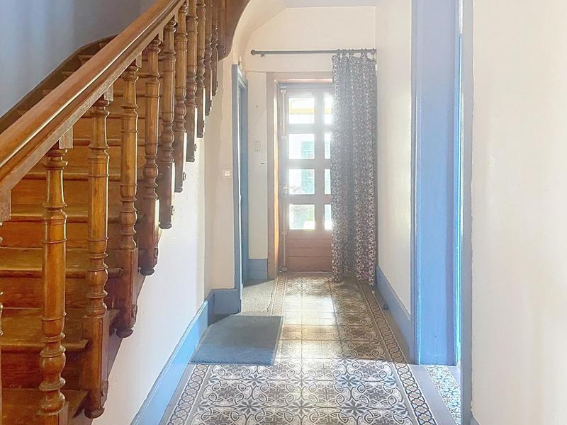 Maison - 329 m² - 11 pièces