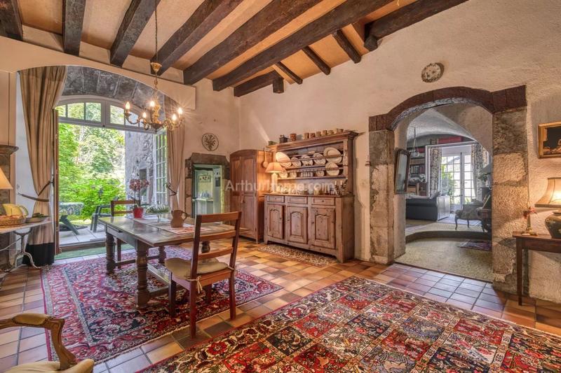 Maison - 500 m² - 10 pièces