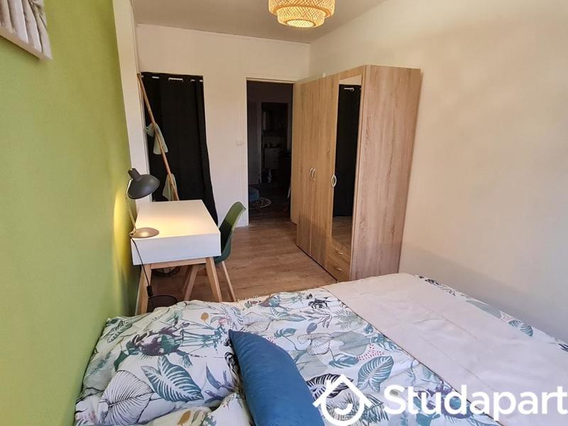 Chambre - 10 m² - 1 pièce