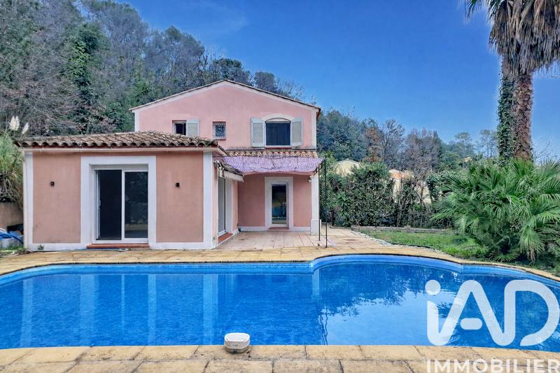 Maison - 118 m² - 5 pièces