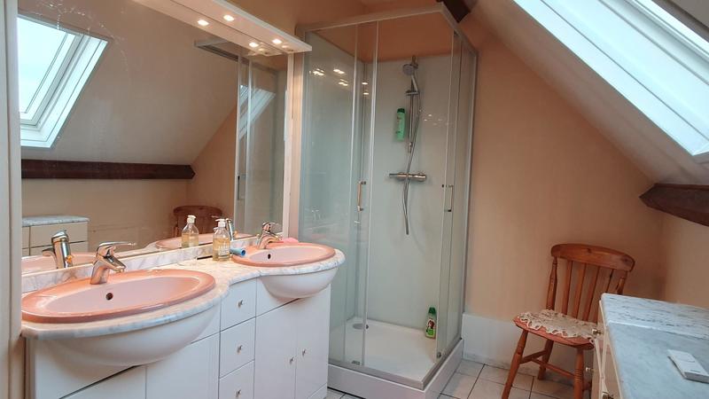 Maison - 168 m² - 7 pièces