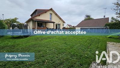 Maison - 90 m² - 4 pièces