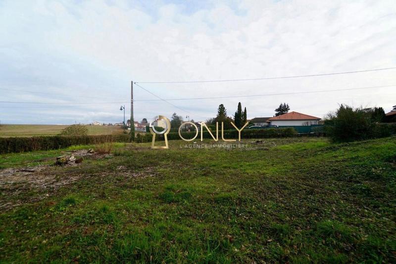 Terrain constructible - 881 m²