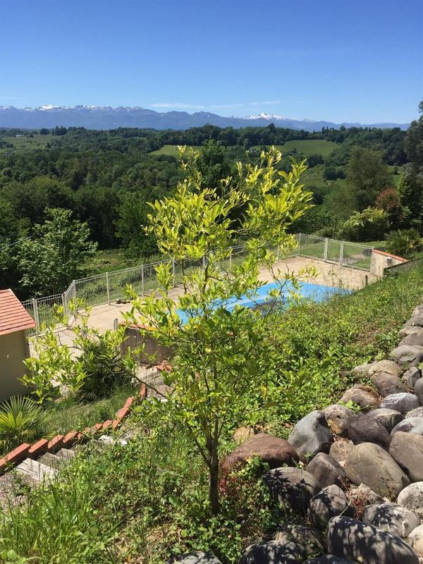 Maison - 240 m² - 10 pièces