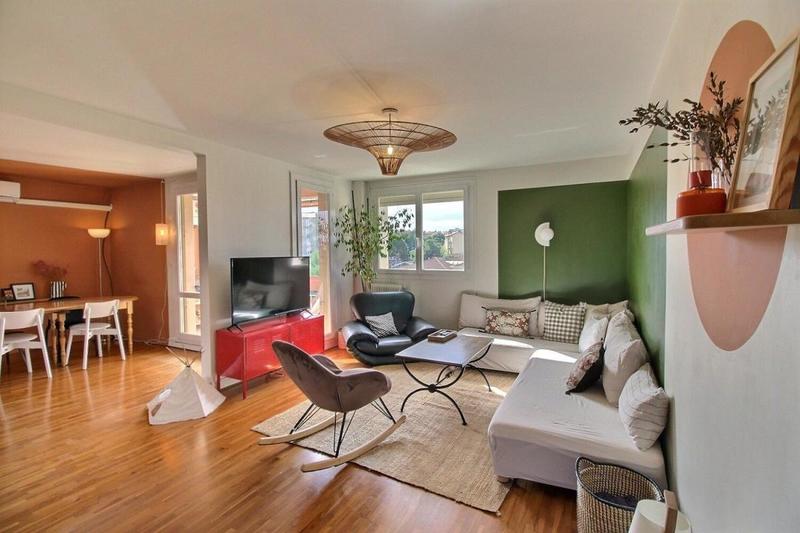 Appartement - 97 m² - 5 pièces