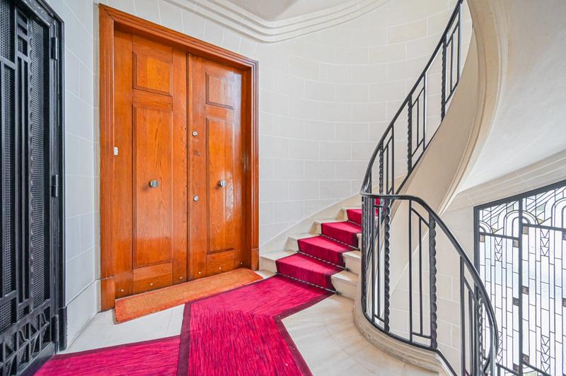 Appartement - 145 m² - 5 pièces