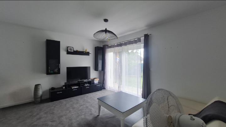 Maison - 300 m² - 7 pièces