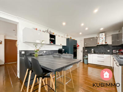 Maison - 105 m² - 6 pièces