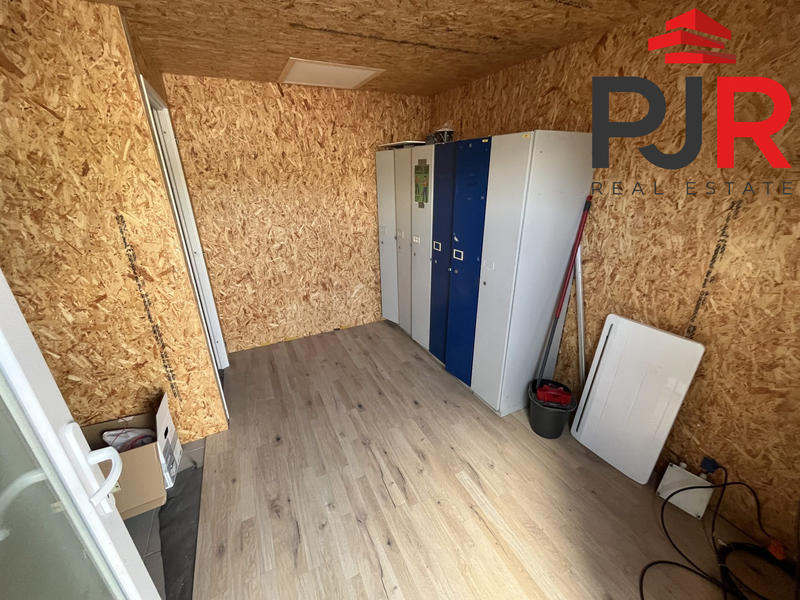 Local d'activités - 432 m²