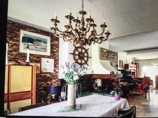 Maison - 286 m² - 7 pièces