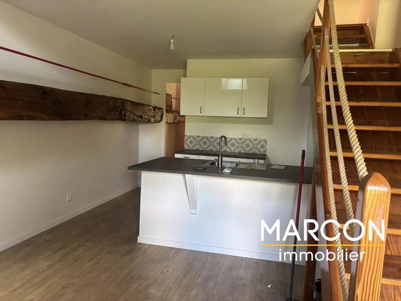 Maison de village - 302 m² - 15 pièces