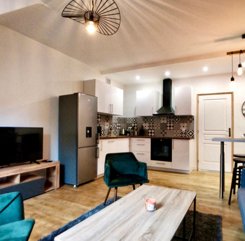 Immeuble - 217 m² - 8 pièces