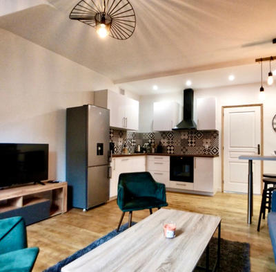 Immeuble - 217 m² - 8 pièces