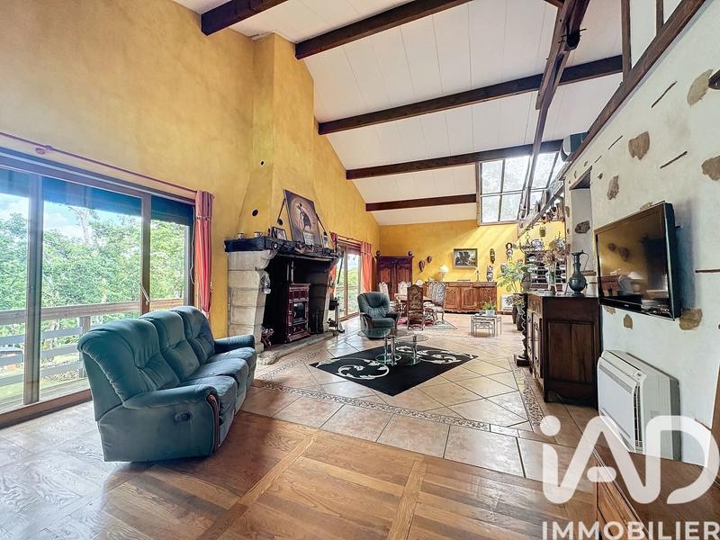 Maison - 170 m² - 5 pièces