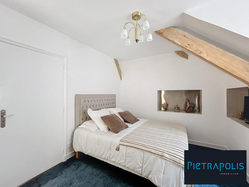 Maison - 380 m² - 12 pièces