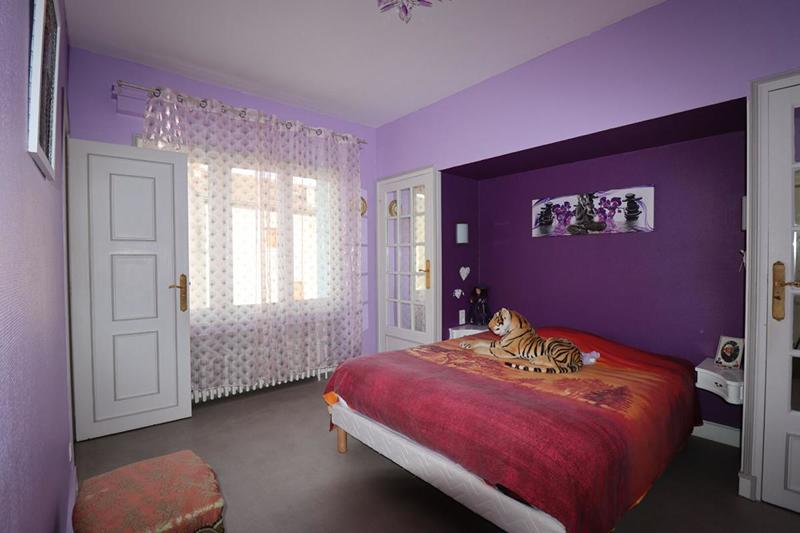 Maison - 230 m² - 11 pièces