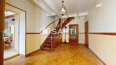 Maison - 137 m² - 6 pièces