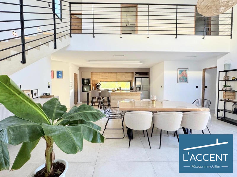 Maison - 130 m² - 4 pièces