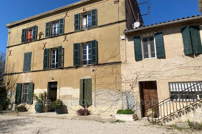 Maison - 460 m² - 12 pièces