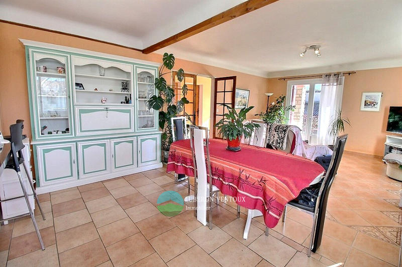 Maison - 180 m² - 5 pièces