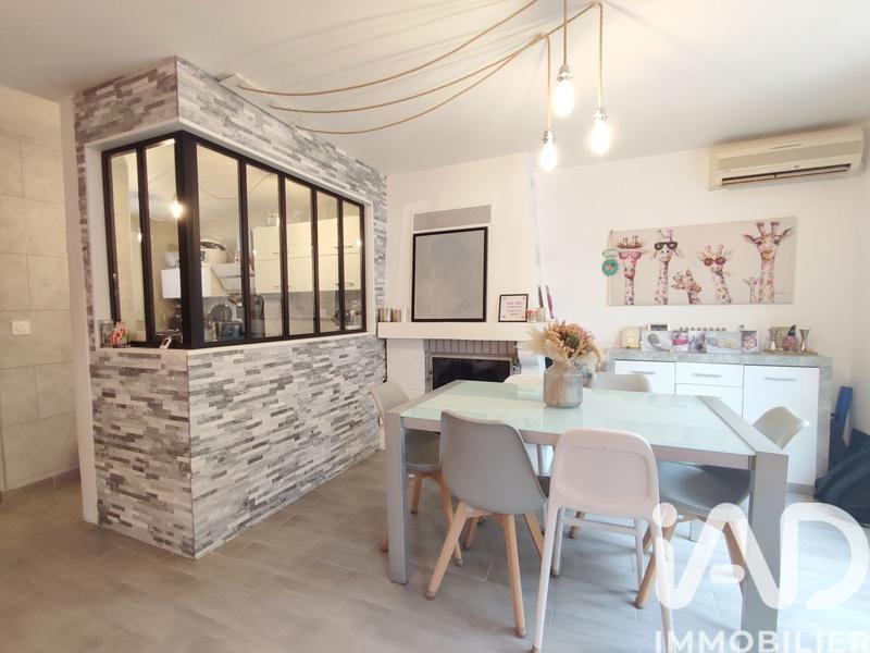 Maison - 90 m² - 5 pièces