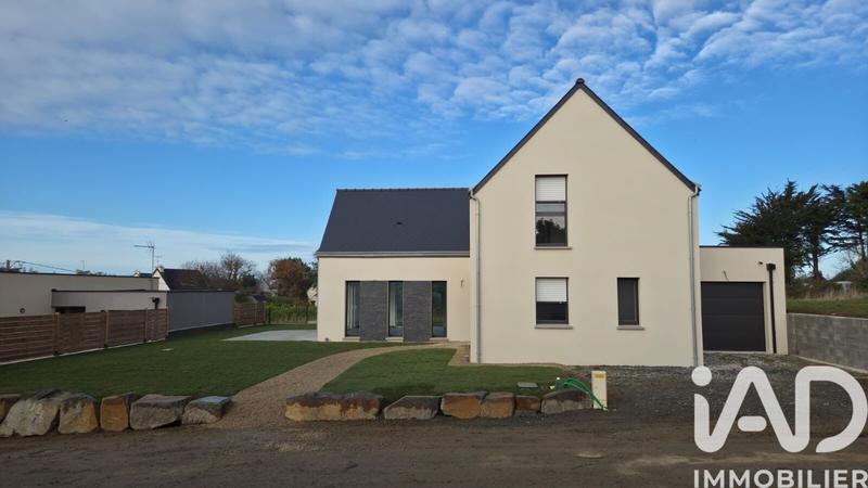 Maison - 140 m² - 5 pièces