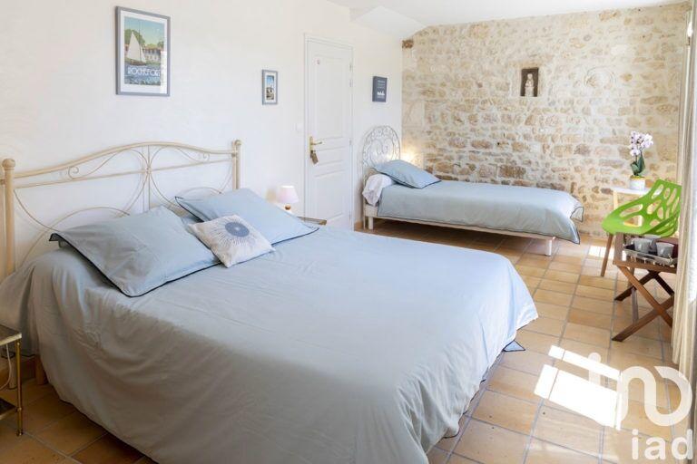 Maison - 560 m² - 12 pièces