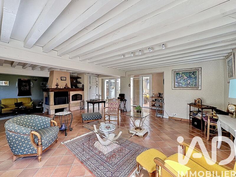 Maison - 272 m² - 10 pièces