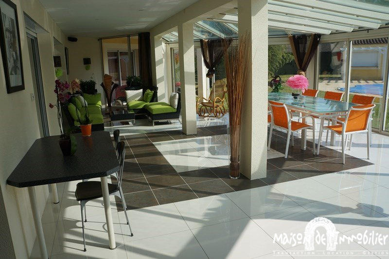 Maison - 321 m² - 10 pièces