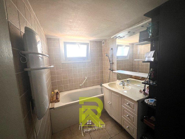 Maison - 102 m² - 5 pièces