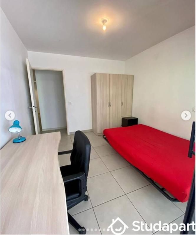 Chambre - 10 m² - 1 pièce