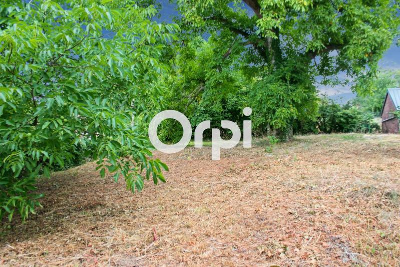 Terrain constructible - 1 313 m²