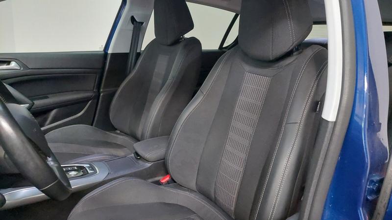 Peugeot 308 BlueHDi 130 Eat8 s&amp;S Allure Business