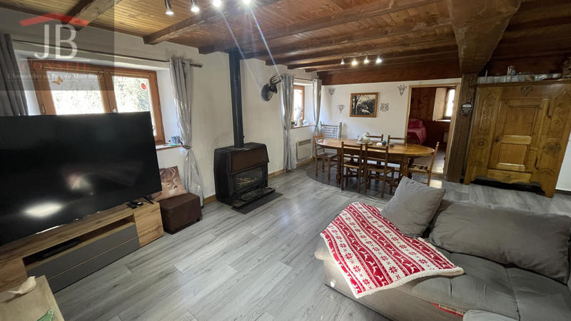 Maison - 319 m² - 5 pièces