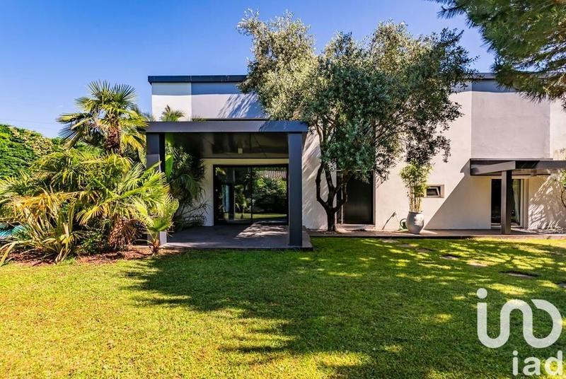 Maison de maîtres - 238 m² - 5 pièces