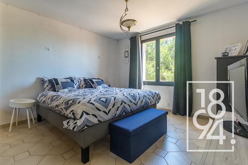 Maison - 180 m² - 6 pièces